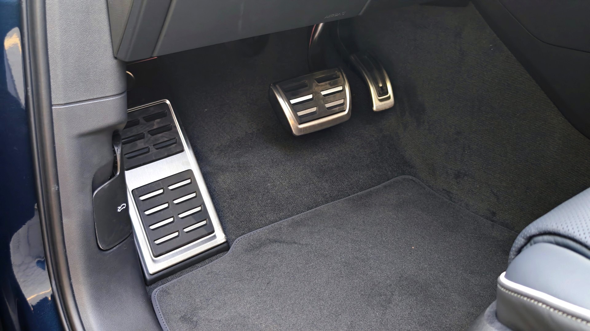 Зображення Touareg R-Line Final Edition2 3.0 V6 TDI