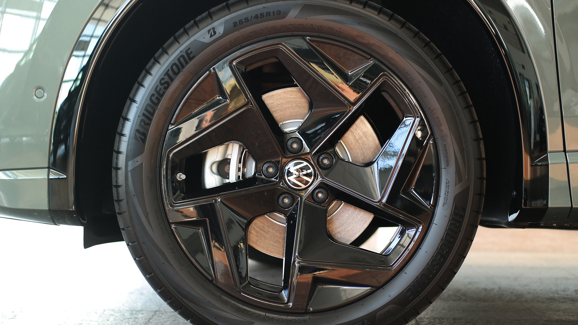 Зображення Tiguan R-Line+ 2.0 TDI 4Motion