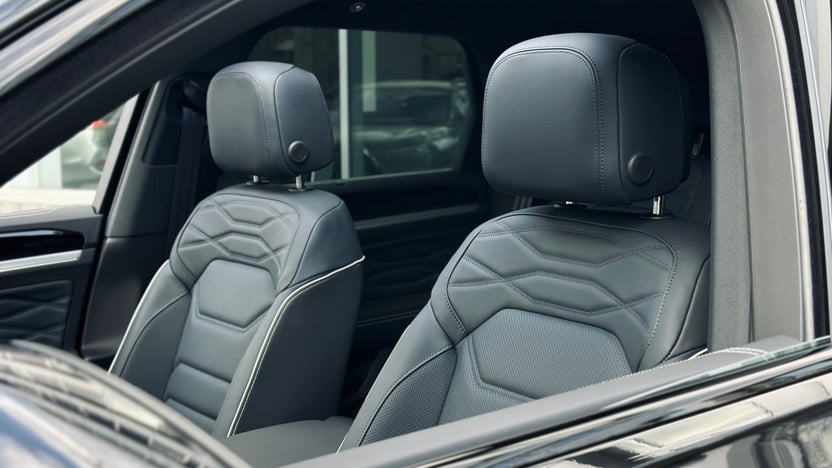 Зображення Touareg R-Line Final Edition2 3.0 V6 TDI