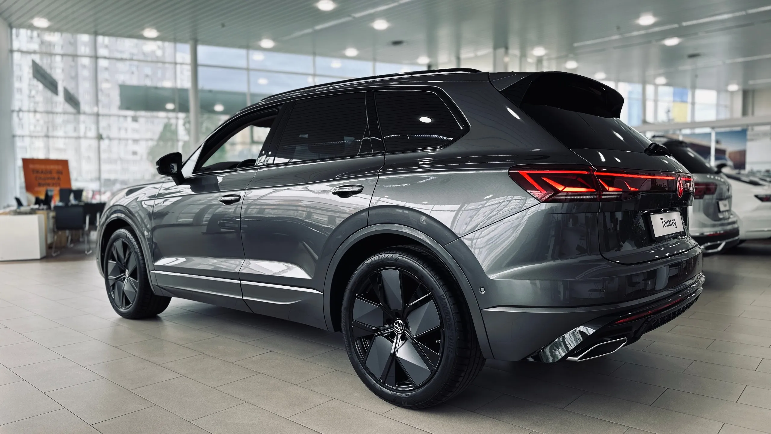 Зображення Touareg R-Line Final Edition2 3.0 V6 TDI
