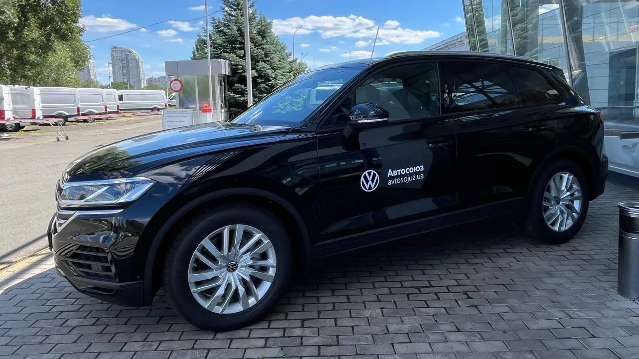 Зображення Touareg Silver+ 3.0 V6 TFSI