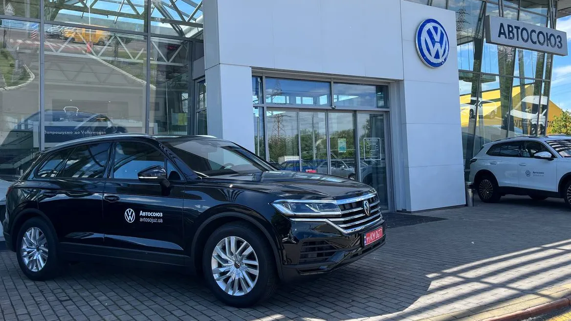 Зображення Touareg Silver+ 3.0 V6 TFSI