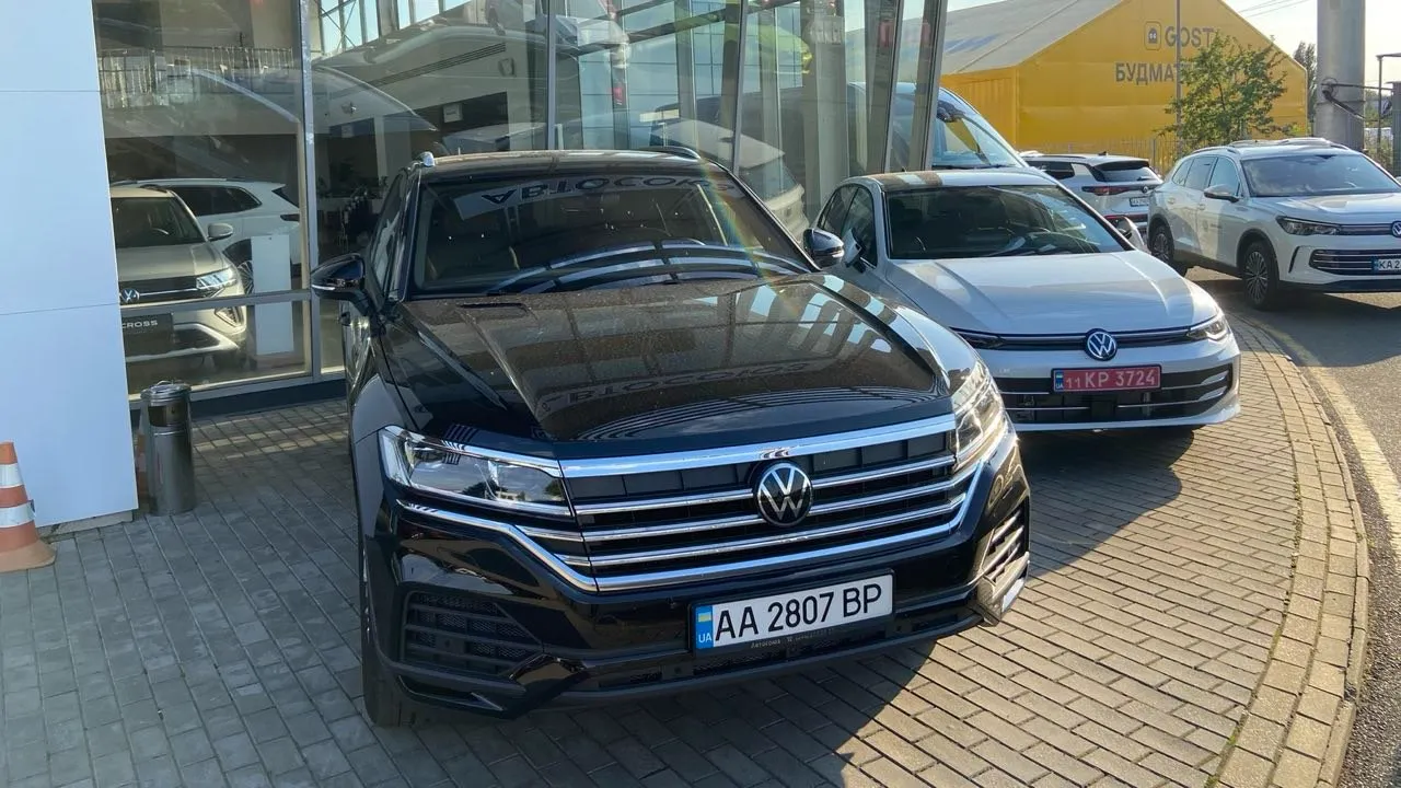 Зображення Touareg Silver+ 3.0 V6 TFSI