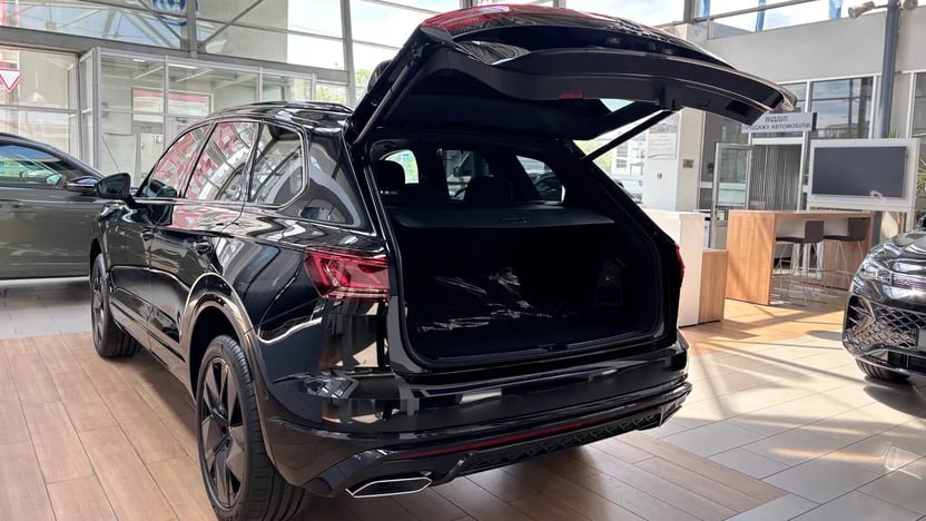 Зображення Touareg R-Line Final Edition2 3.0 V6 TDI