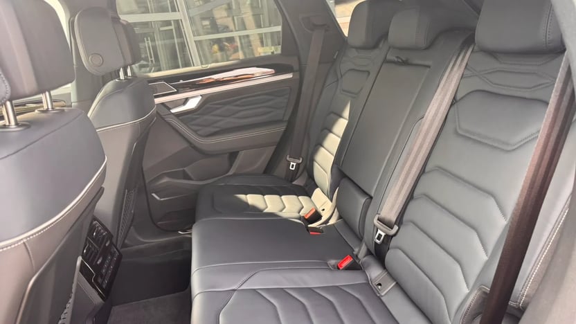 Зображення Touareg R-Line Platinum3 3.0 V6 TDI