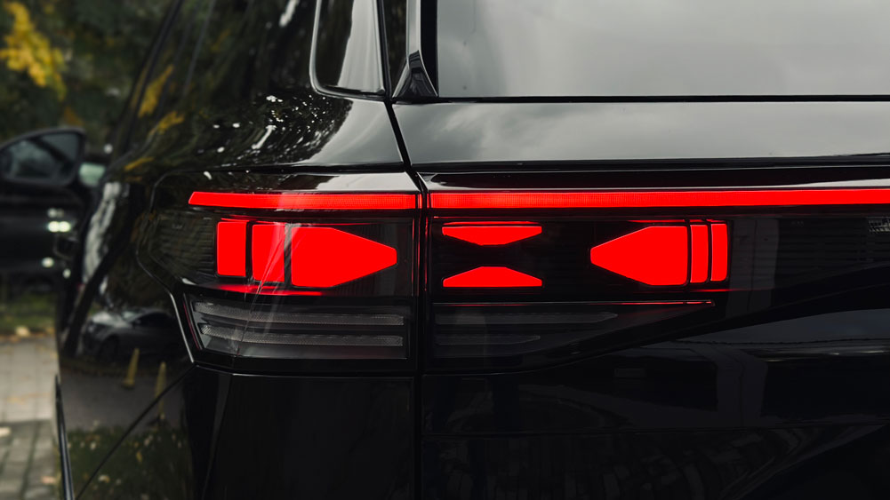 Зображення Tayron R-Line Platinum 2.0 TSI 4M