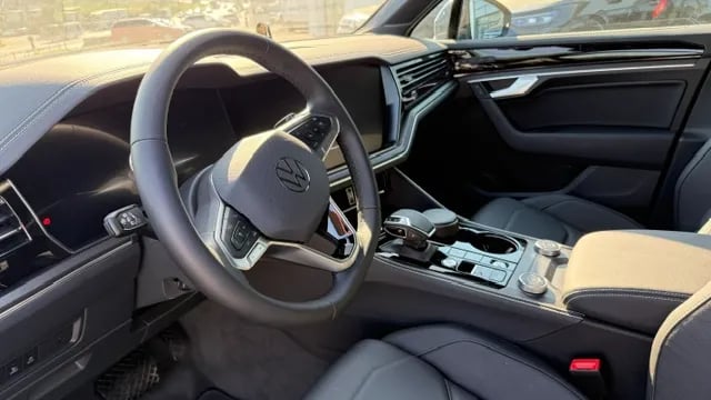Зображення Touareg Silver+ 3.0 V6 TFSI