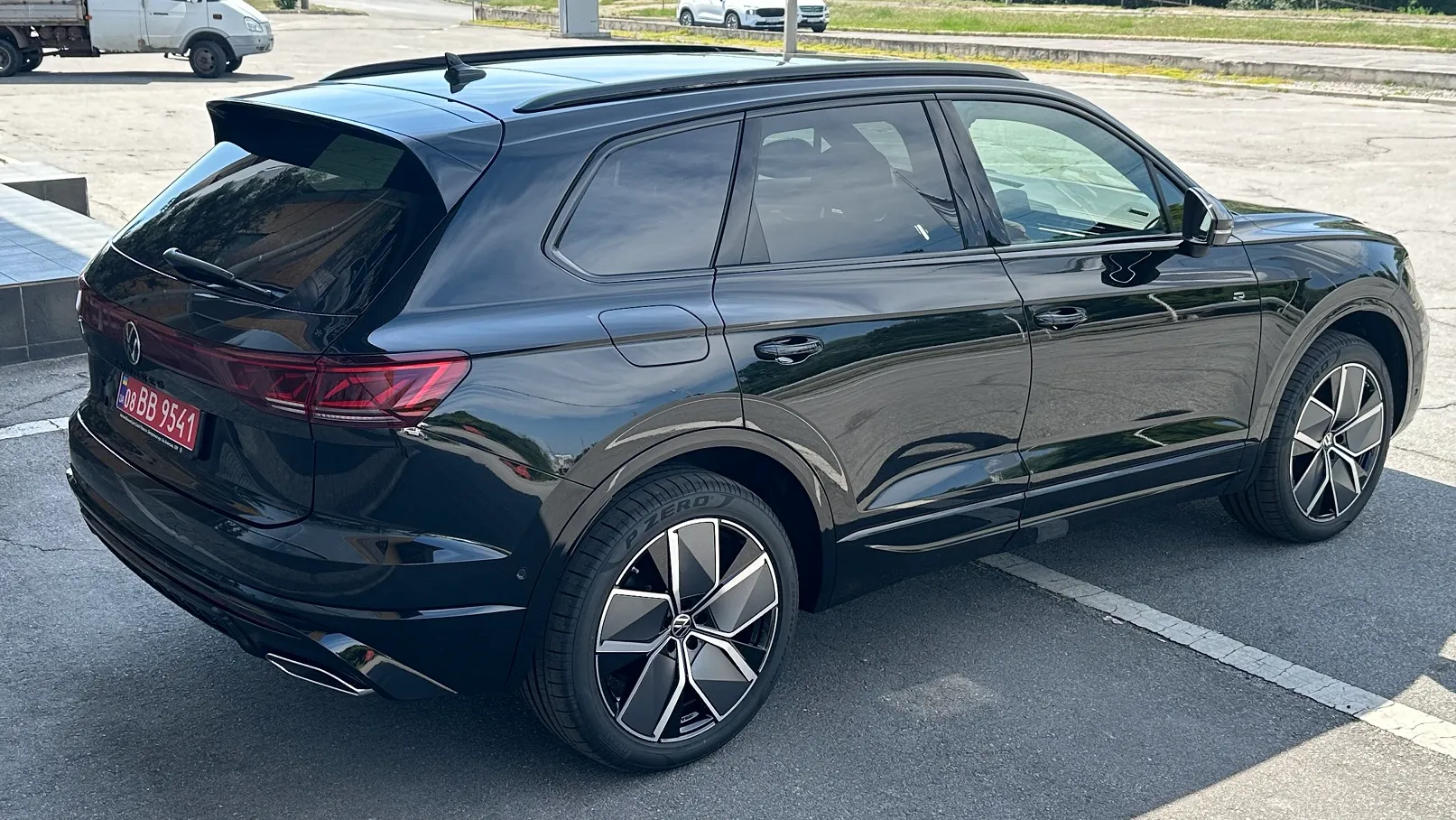 Зображення Touareg R-Line Final Edition2 3.0 V6 TDI