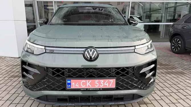 Зображення Tayron R-Line Platinum 2.0 TSI 4M