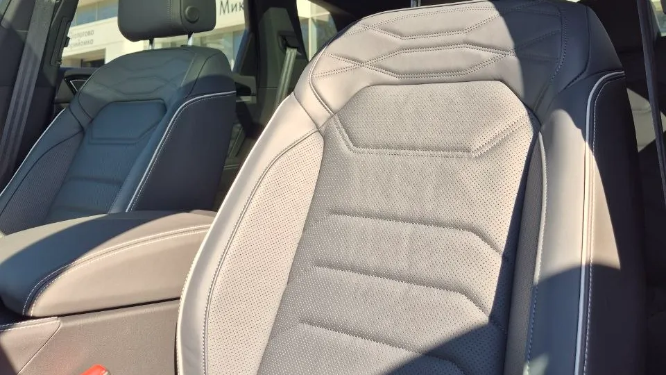 Зображення Touareg R-Line Final Edition2 3.0 V6 TDI