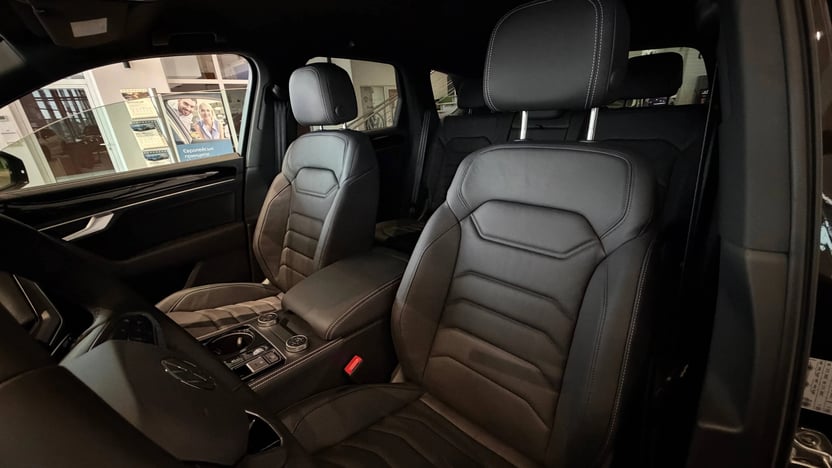 Зображення Touareg Silver 3.0 V6 TDI