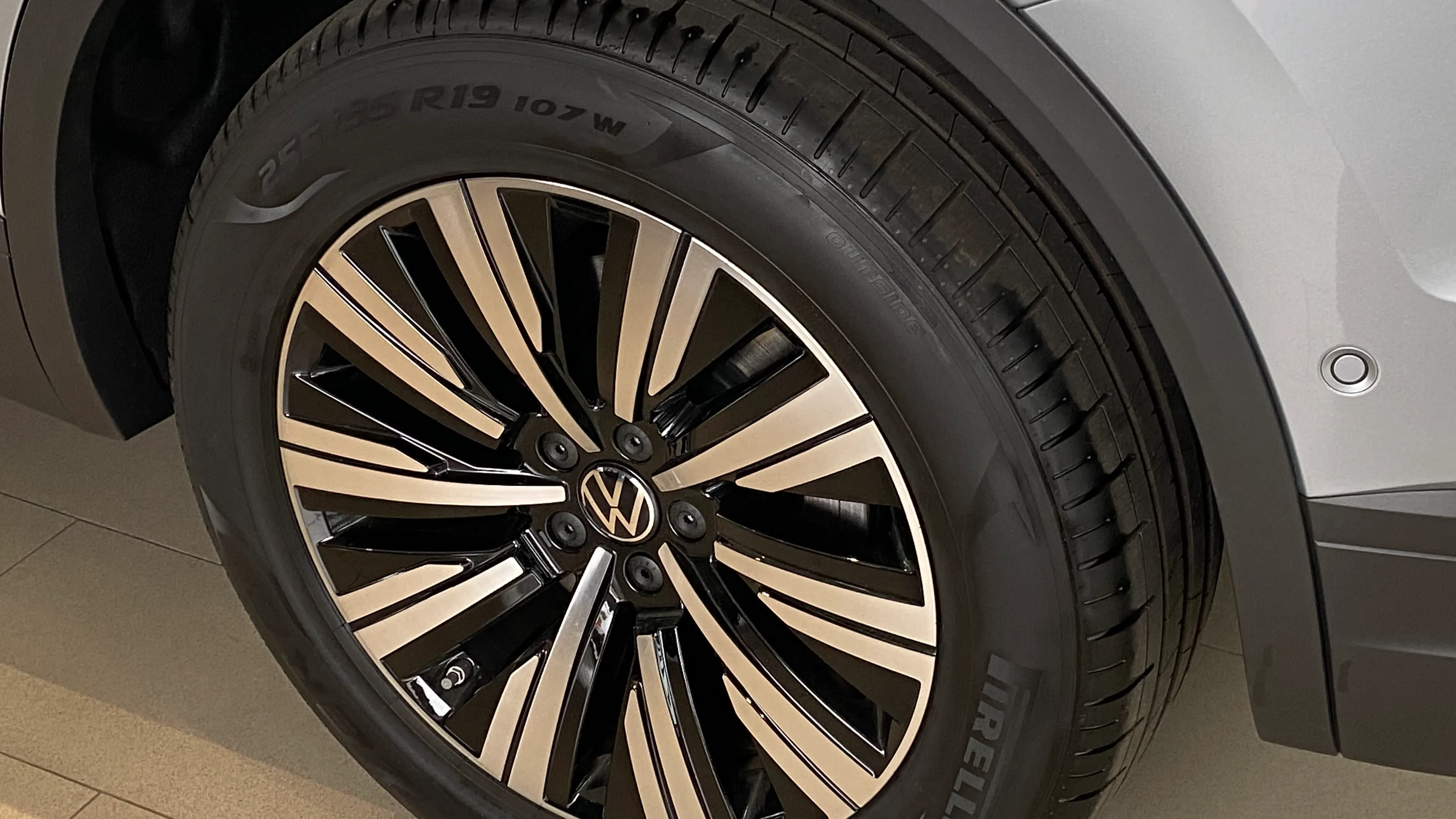 Зображення Touareg Silver 3.0 V6 TDI