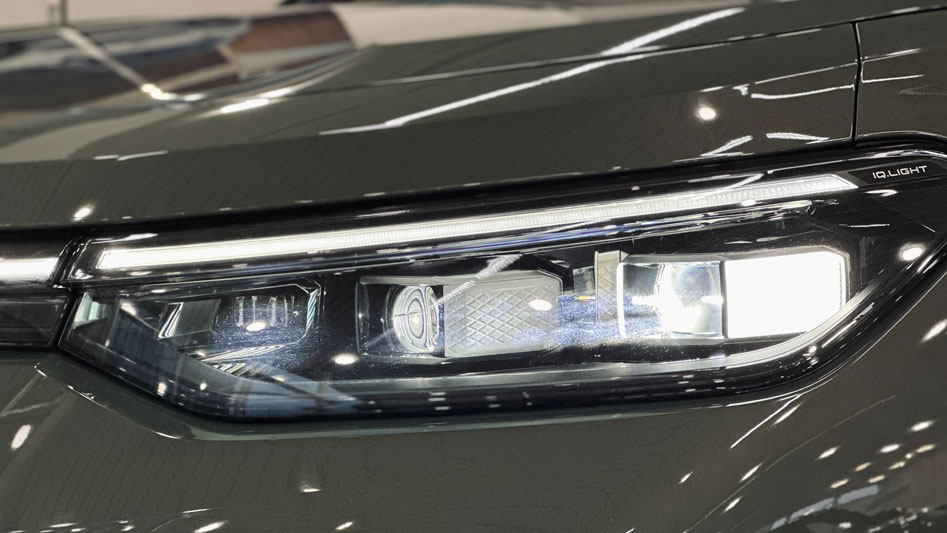 Зображення Tayron R-Line Platinum 2.0 TSI 4M