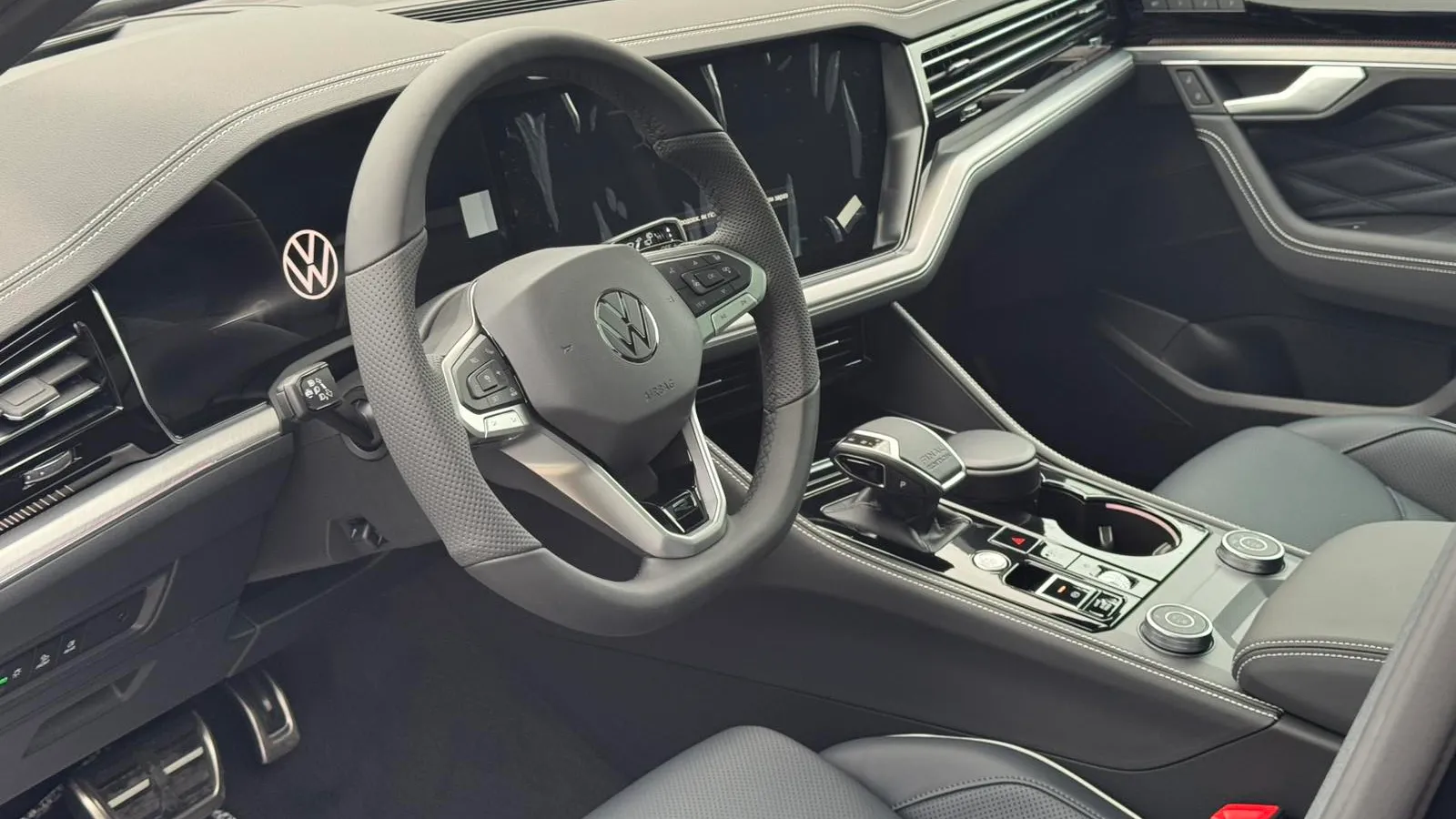 Зображення Touareg R-Line Final Edition2 3.0 V6 TDI