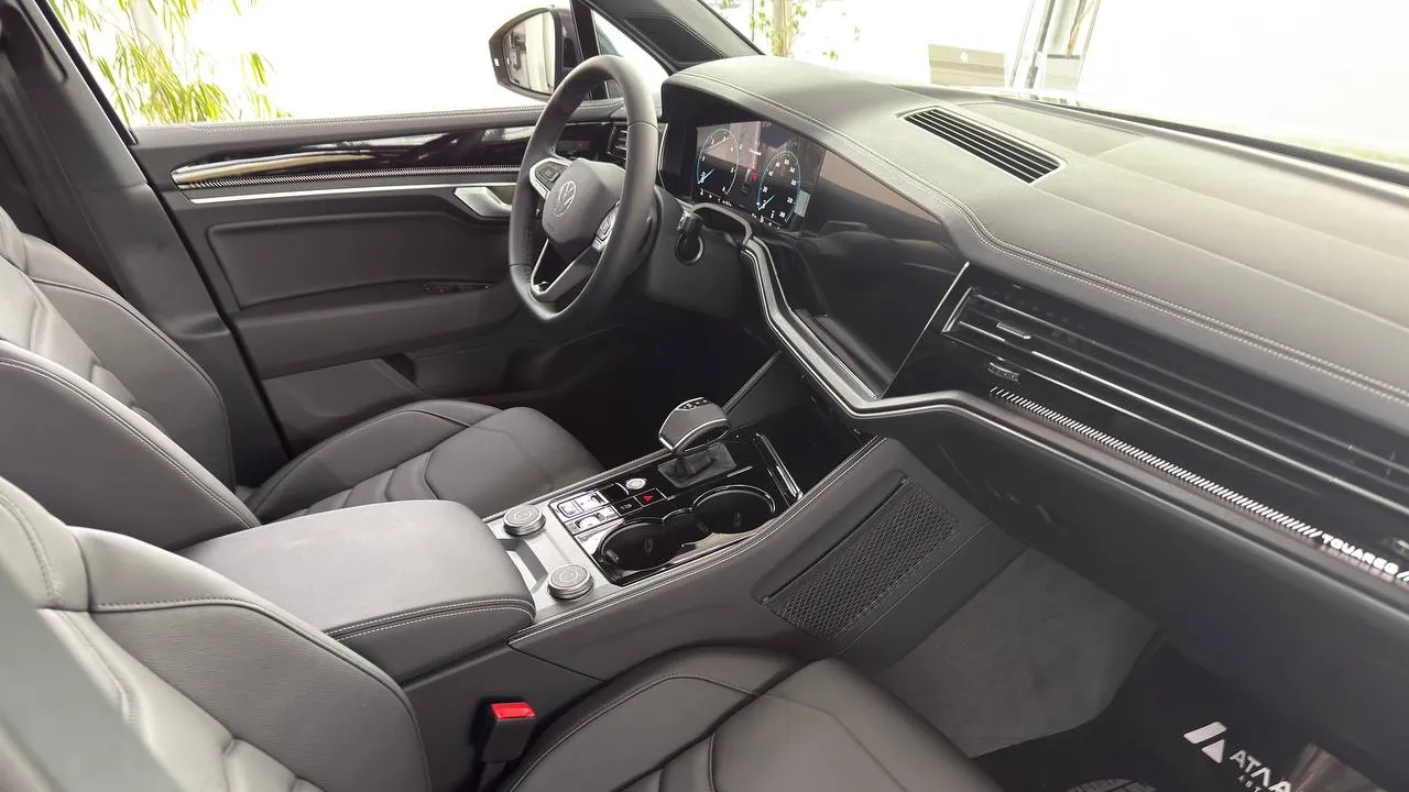 Зображення Touareg Silver 3.0 V6 TDI