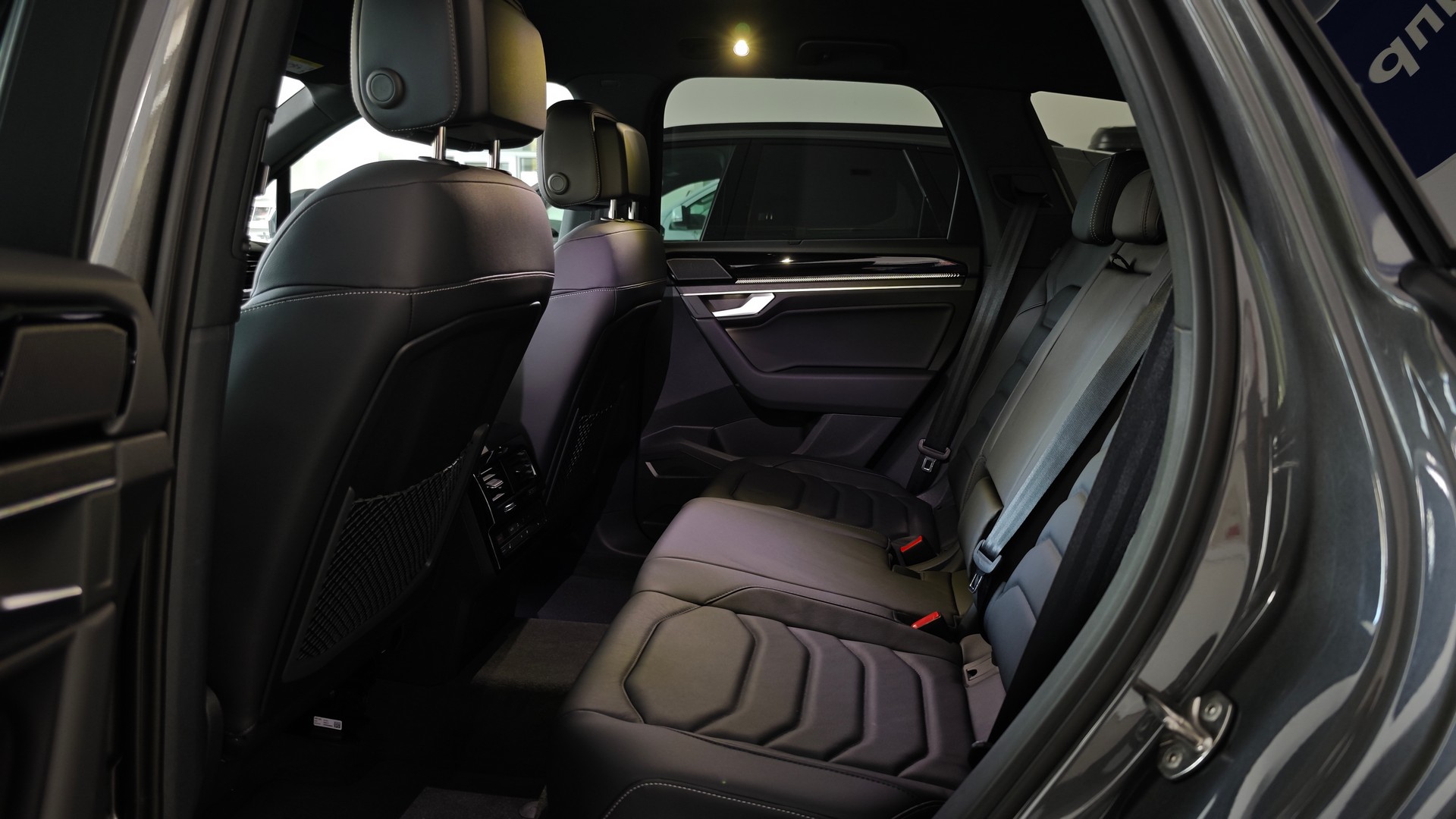 Зображення Touareg Silver 3.0 V6 TDI
