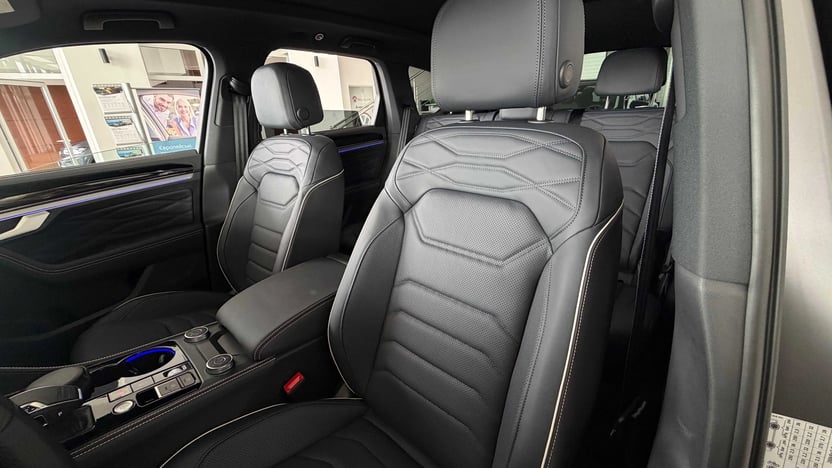 Зображення Touareg R-Line Final Edition2 3.0 V6 TDI
