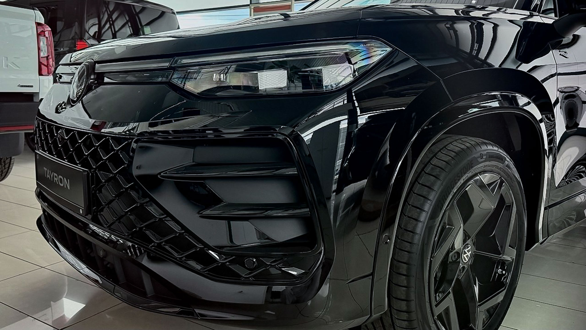 Зображення Tayron R-Line Platinum 2.0 TDI 4M
