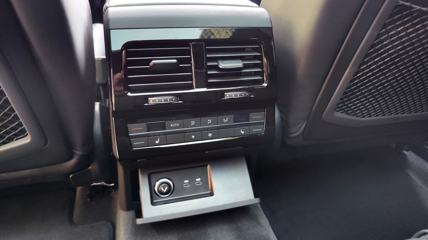 Зображення Touareg R-Line Final Edition2 3.0 V6 TDI