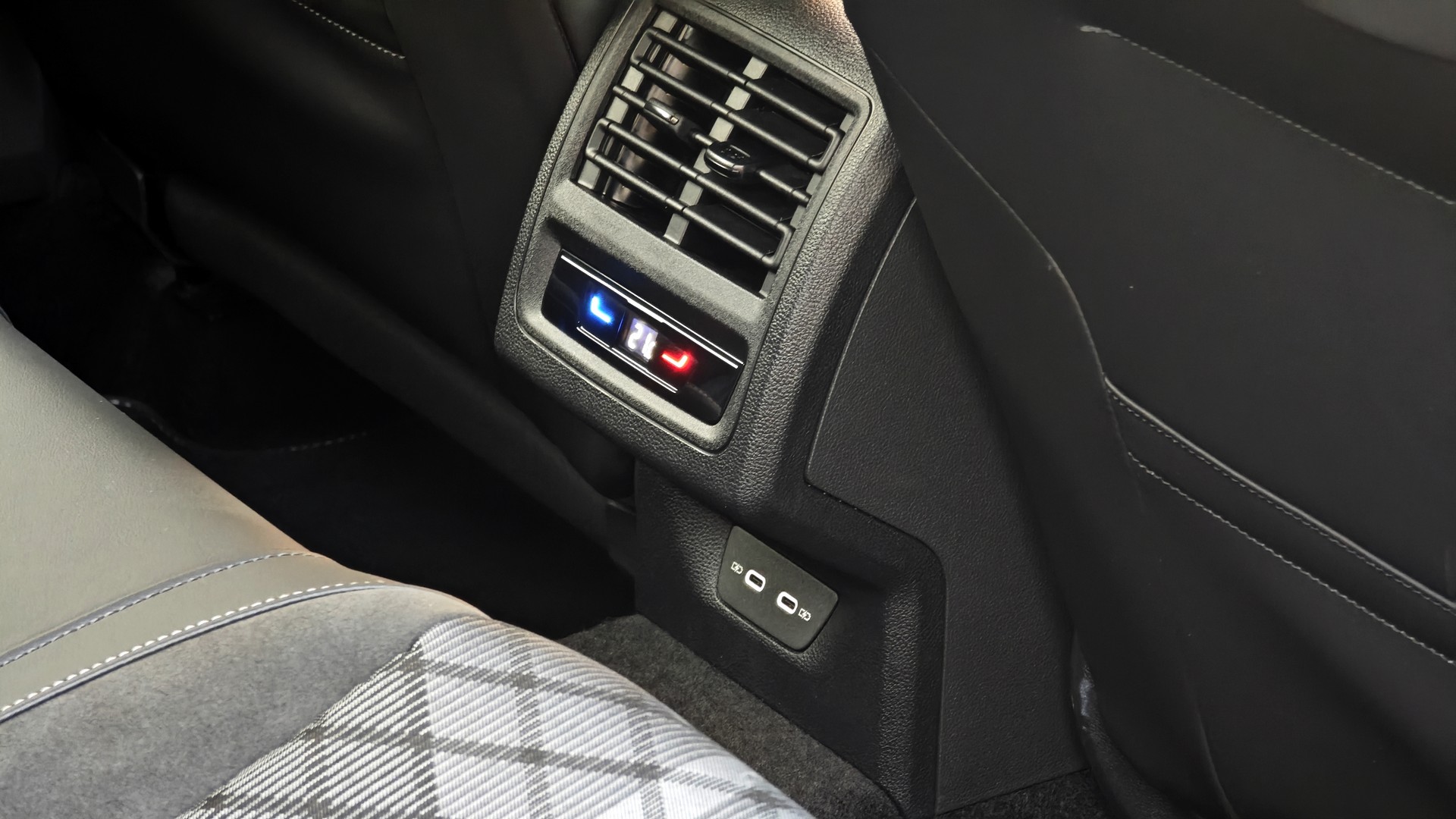 Зображення Golf R-Line 1.4 TSI