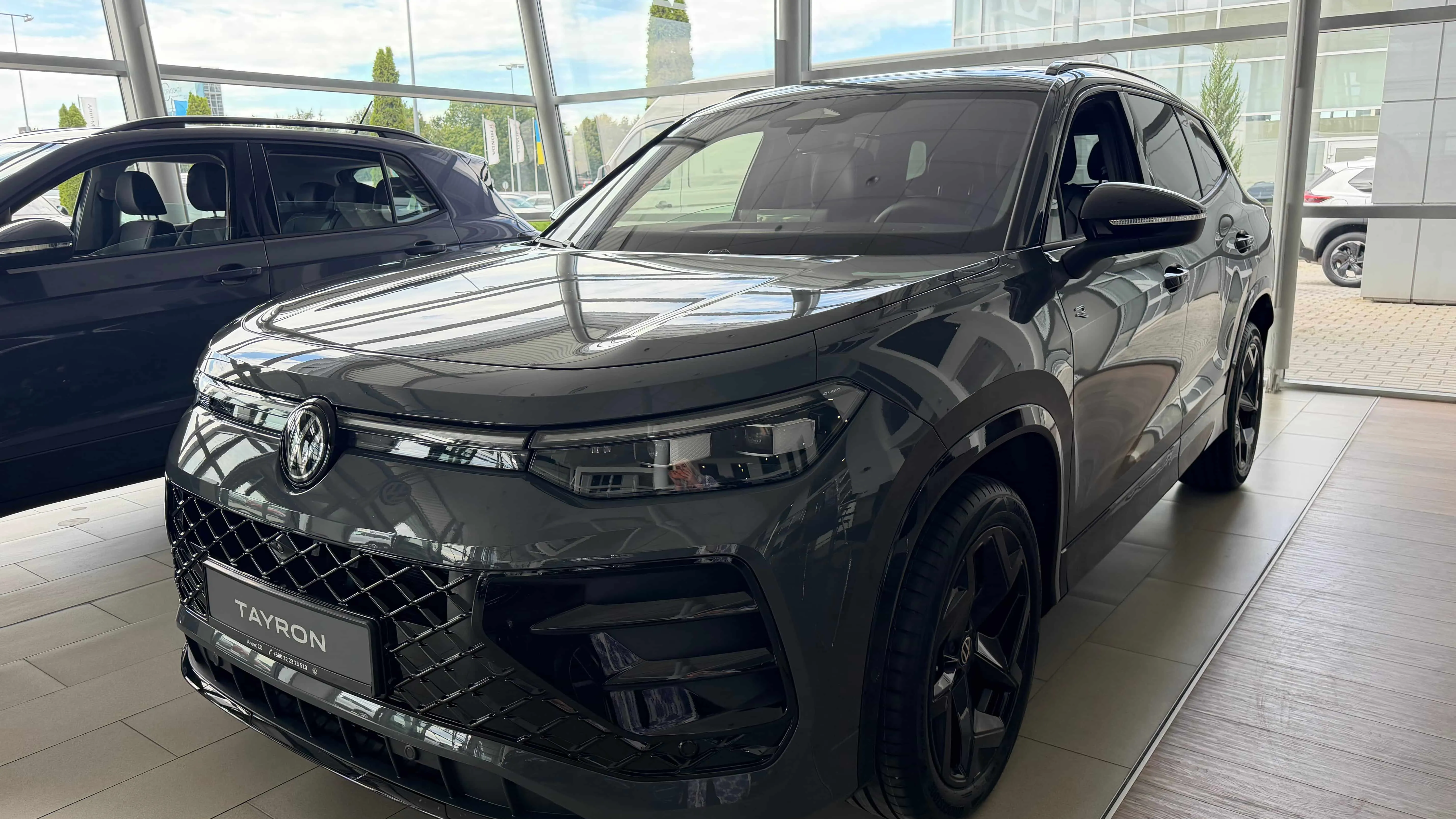 Зображення Tayron R-Line Platinum 2.0 TSI 4M