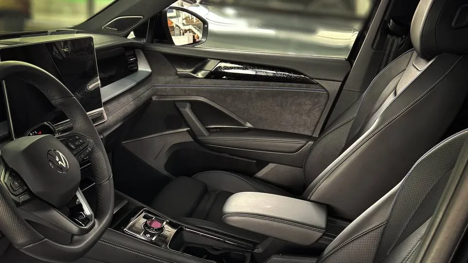 Зображення Tayron R-Line Platinum 2.0 TSI 4M