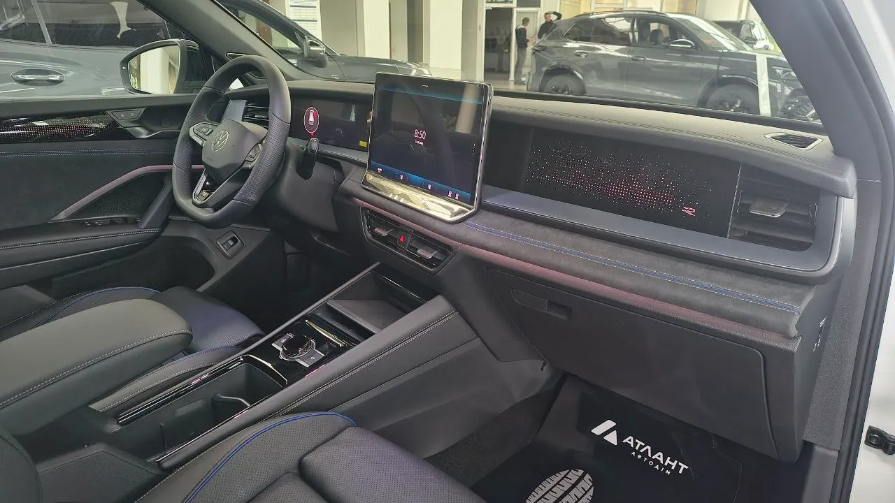 Зображення Tayron R-Line Platinum 2.0 TSI 4M