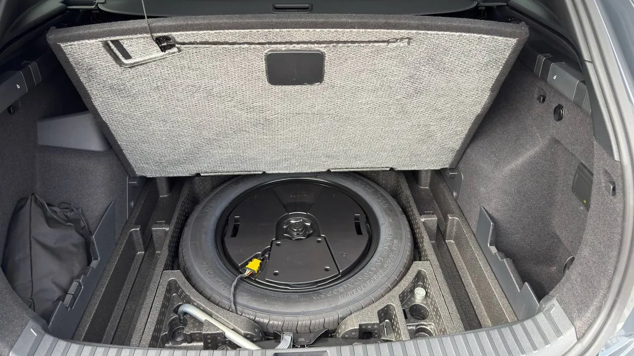 Зображення Tayron R-Line Platinum 2.0 TSI 4M