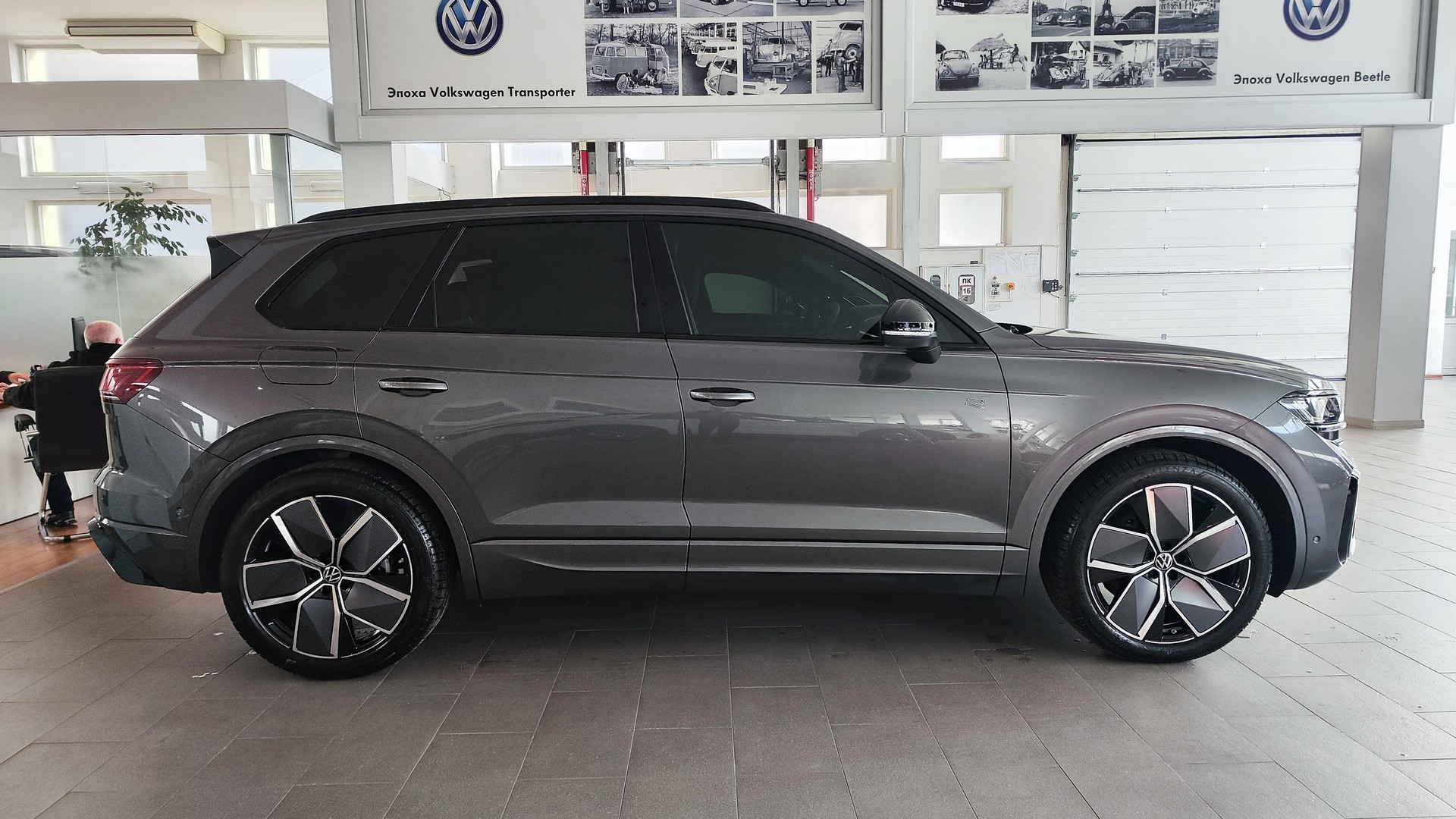 Зображення Touareg R-Line Final Edition2 3.0 V6 TDI