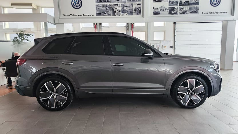 Зображення Touareg R-Line Final Edition2 3.0 V6 TDI
