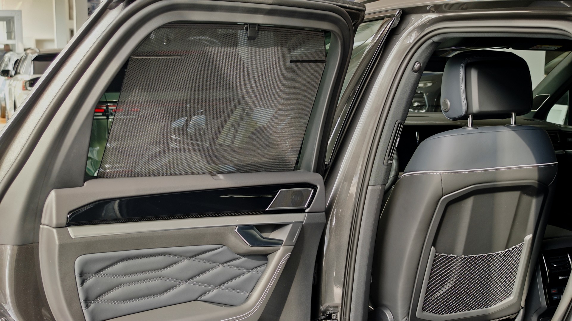 Зображення Touareg R-Line Final Edition2 3.0 V6 TDI