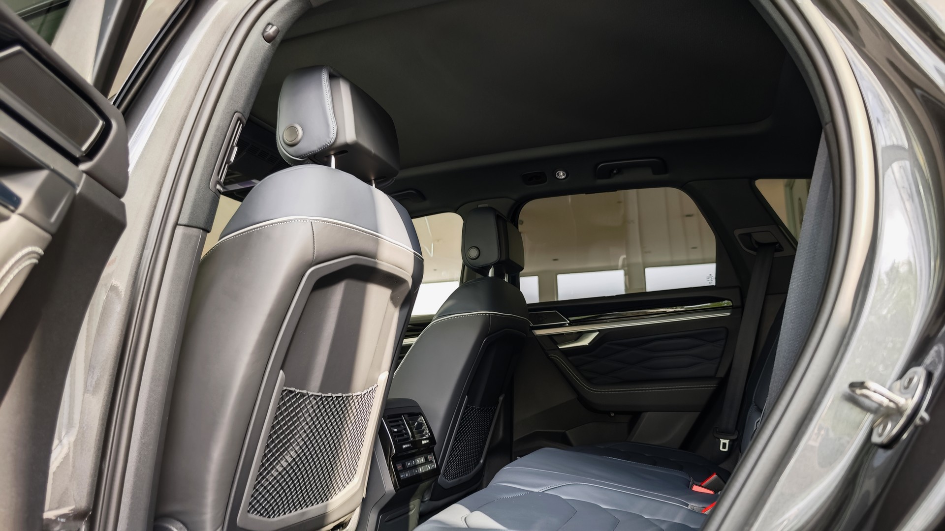 Зображення Touareg R-Line Final Edition2 3.0 V6 TDI