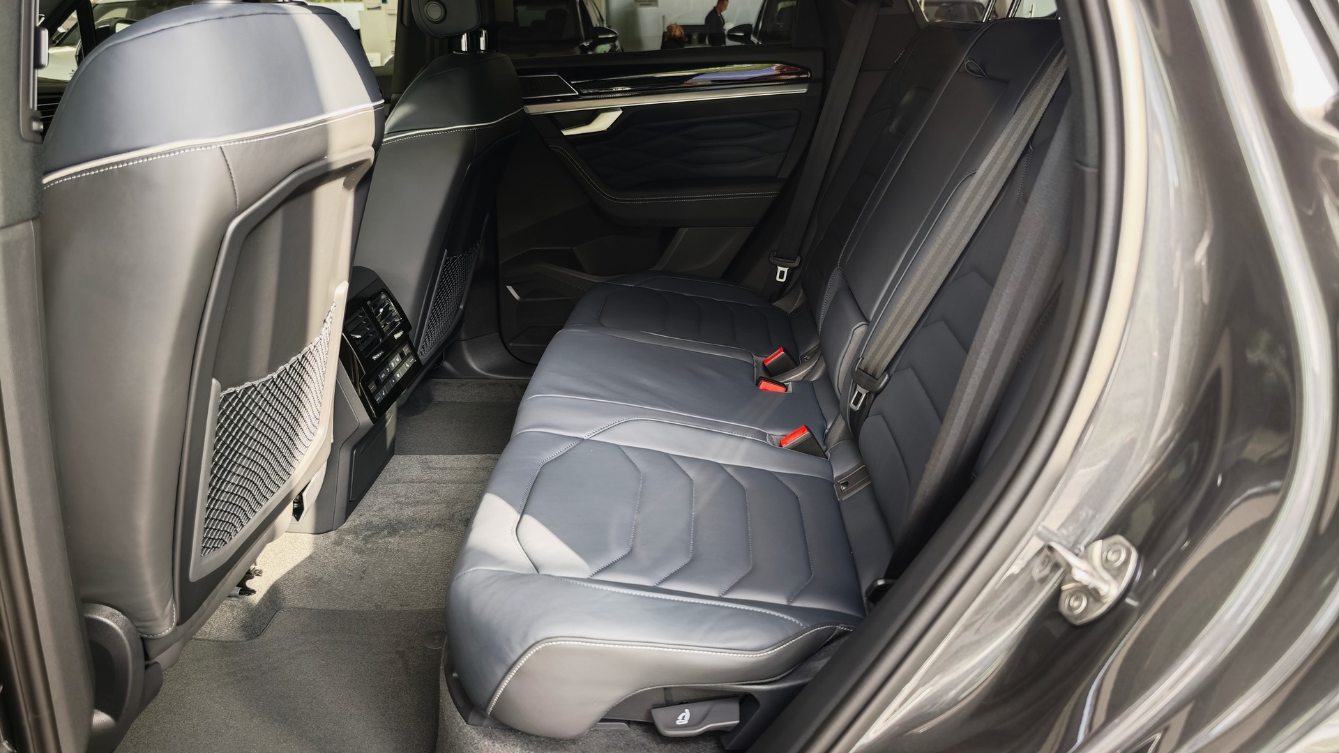 Зображення Touareg R-Line Final Edition2 3.0 V6 TDI