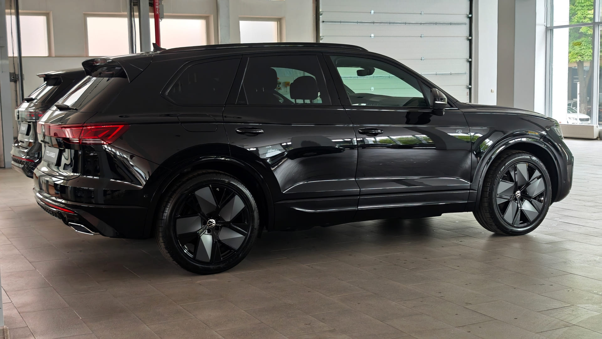 Зображення Touareg R-Line Final Edition2 3.0 V6 TDI