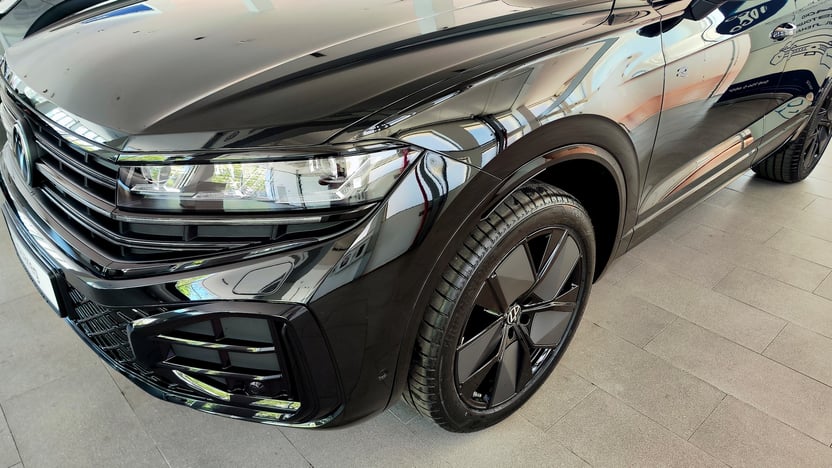 Зображення Touareg R-Line Final Edition2 3.0 V6 TDI