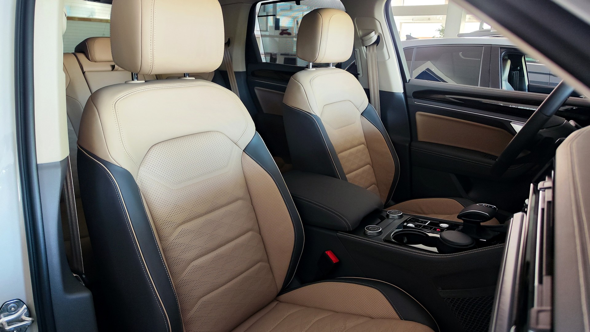 Зображення Touareg R-Line Platinum1 3.0 V6 TDI