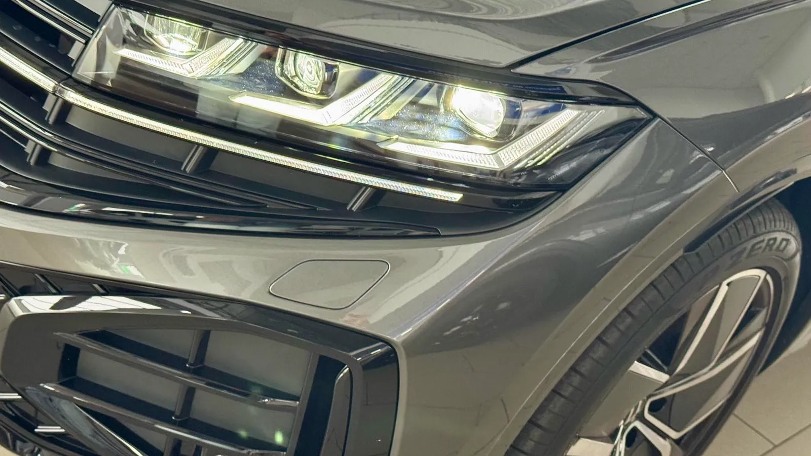 Зображення Touareg R-Line Final Edition2 3.0 V6 TDI